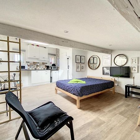 Grand St Pierre Studio Mansarde Atypique Climatise Sète Exteriér fotografie