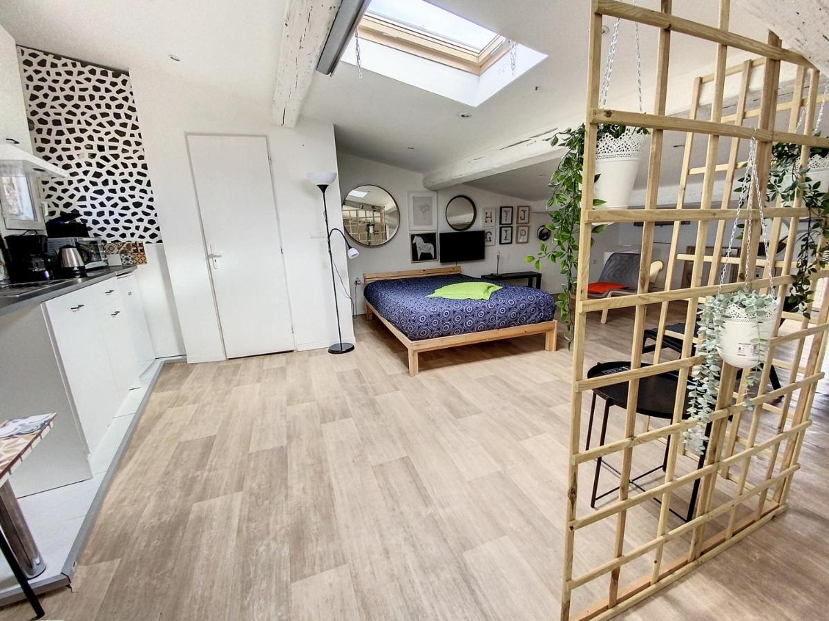 Grand St Pierre Studio Mansarde Atypique Climatise Sète Exteriér fotografie